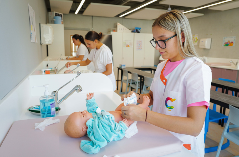 formation assistante maternelle